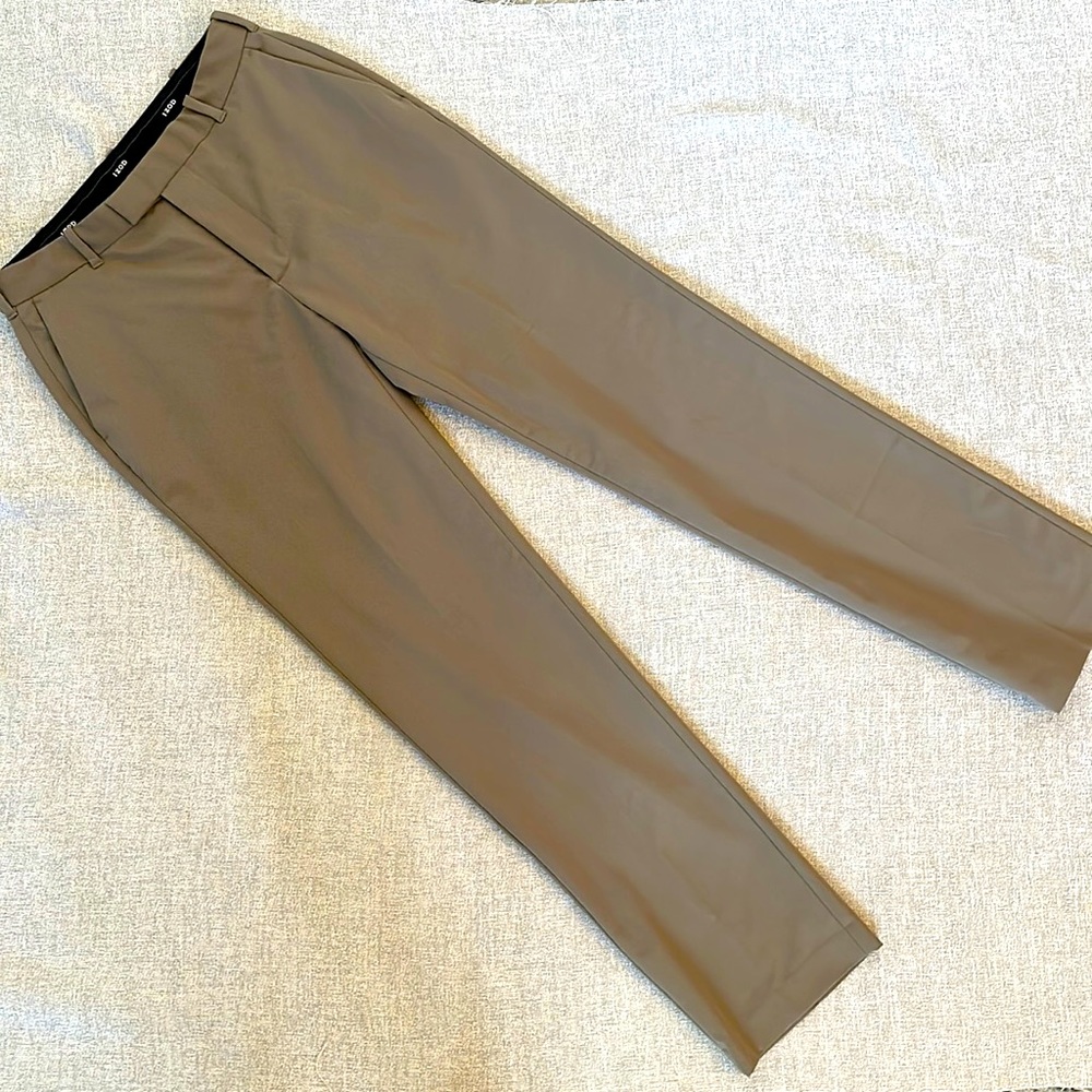 Izod men’s Dress Pants